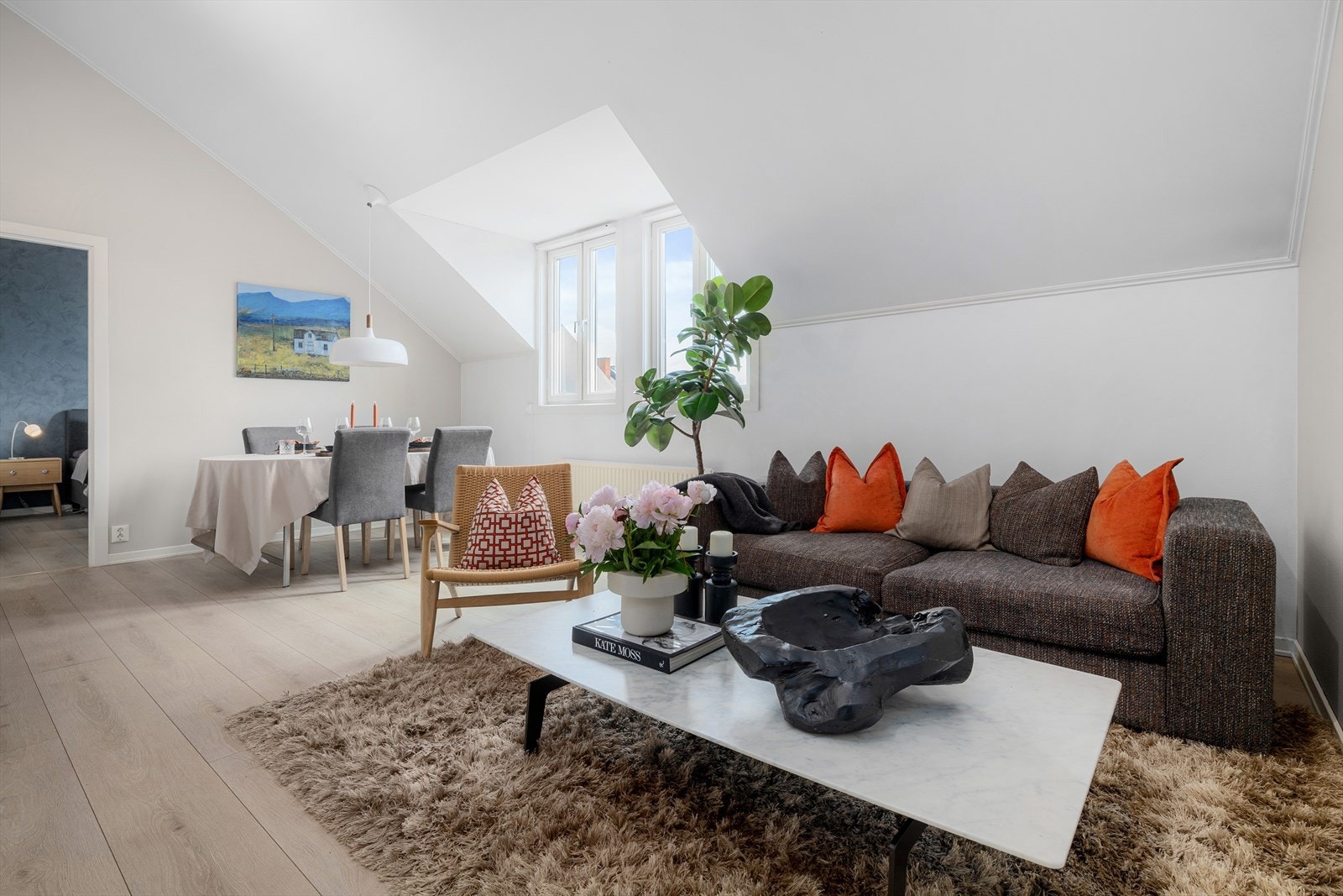 Det er heisadkomst til boligen og ned til garasjeplan (garaseplassen kan kjøpes med boiligen) Galleribilde