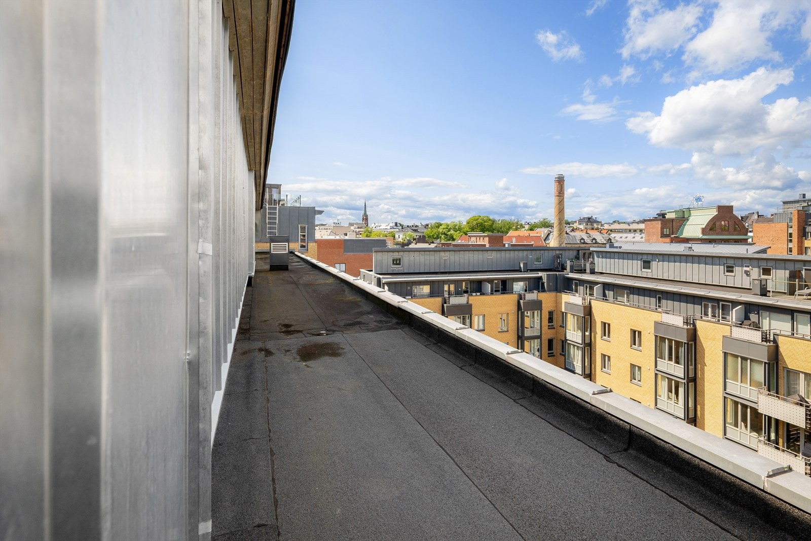 Store arealer som kan søkes ombygget til privat terrasse Galleribilde