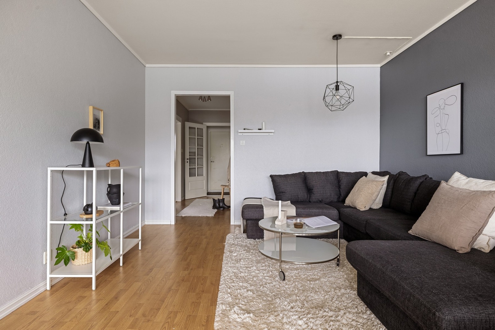 Kjernen i leiligheten er en flott stue på ca. 30 kvm. Galleribilde