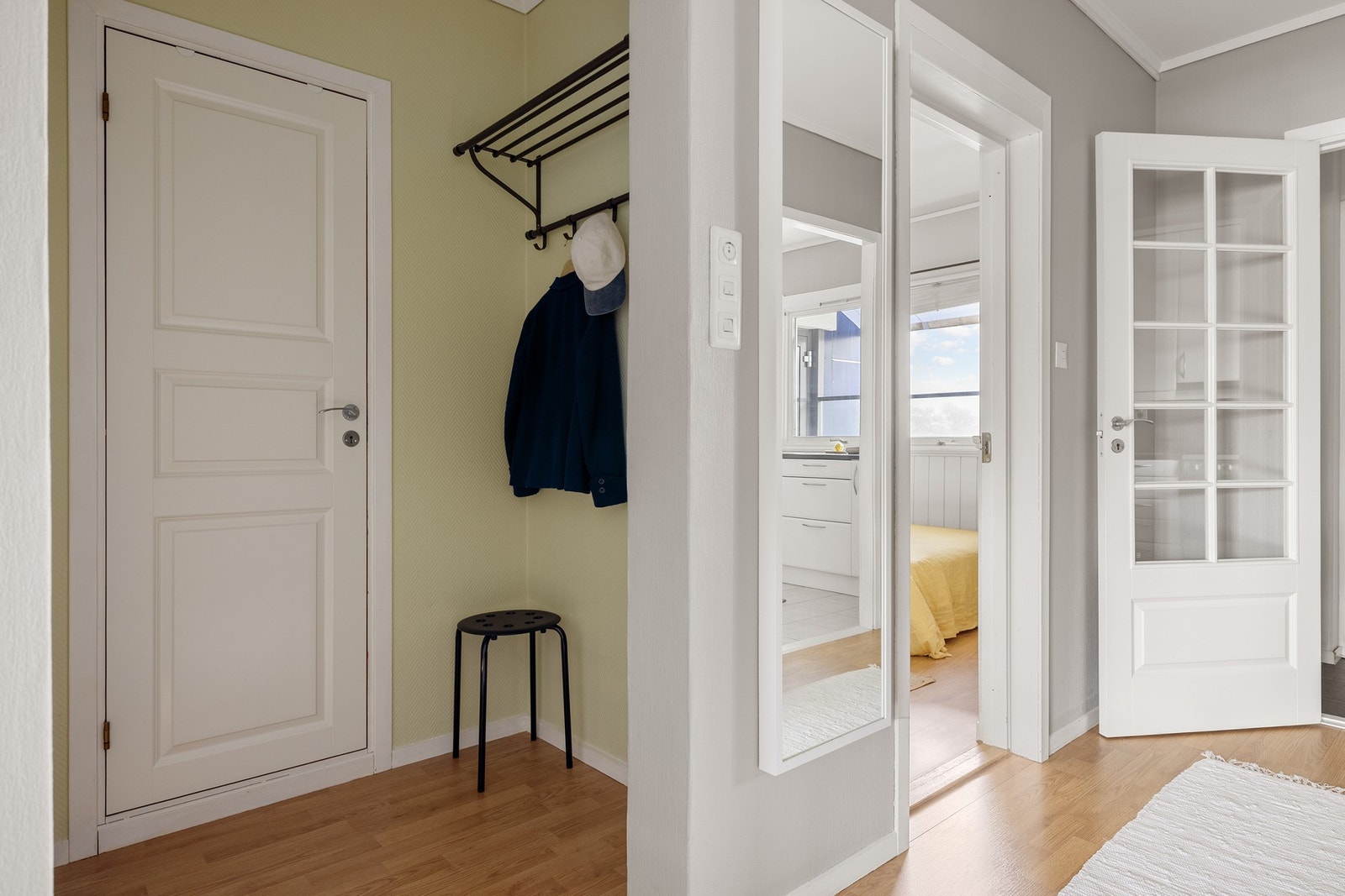 Soverom to er plassert ved gangen. Galleribilde