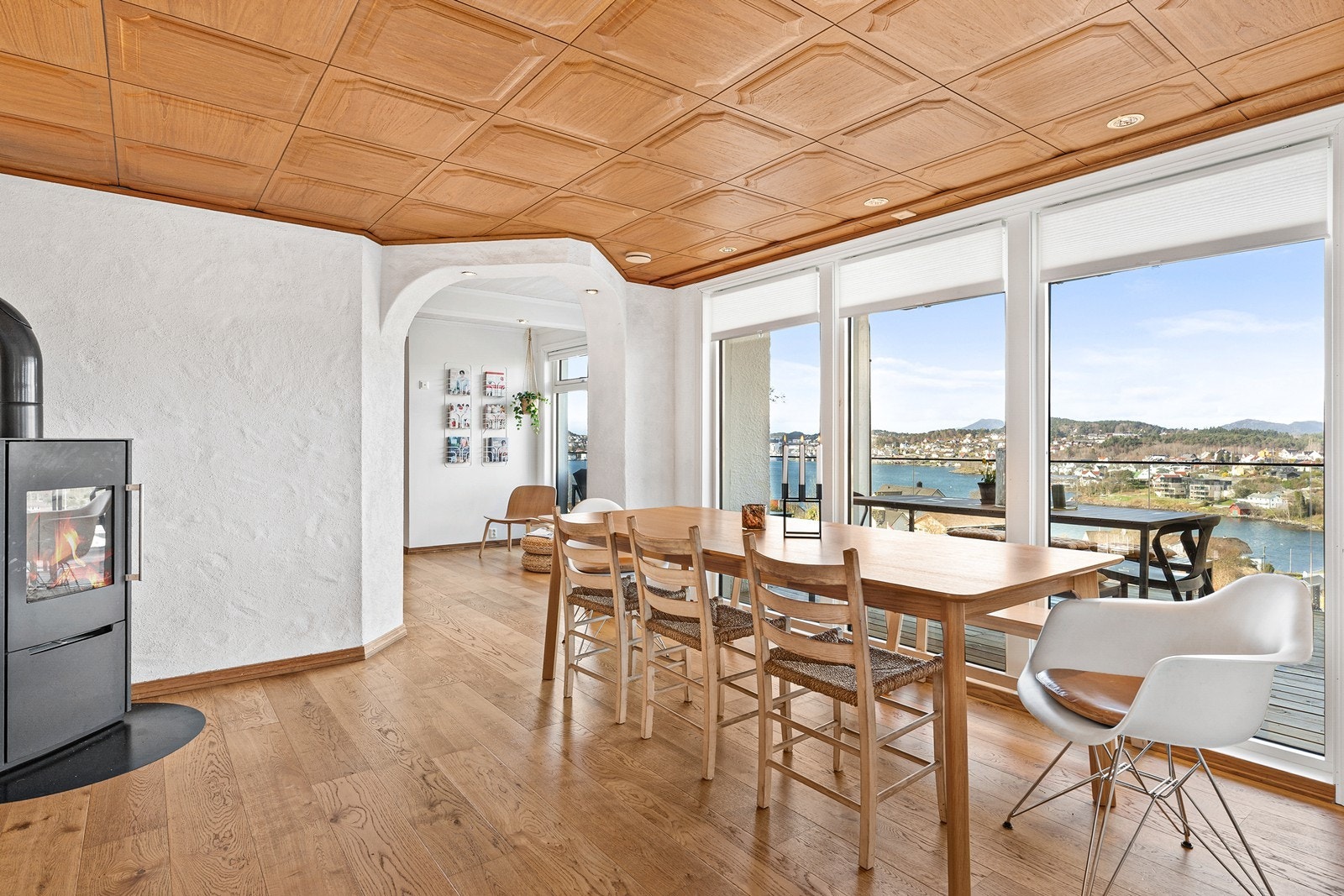 Montert ny vedovn i 2022. Galleribilde