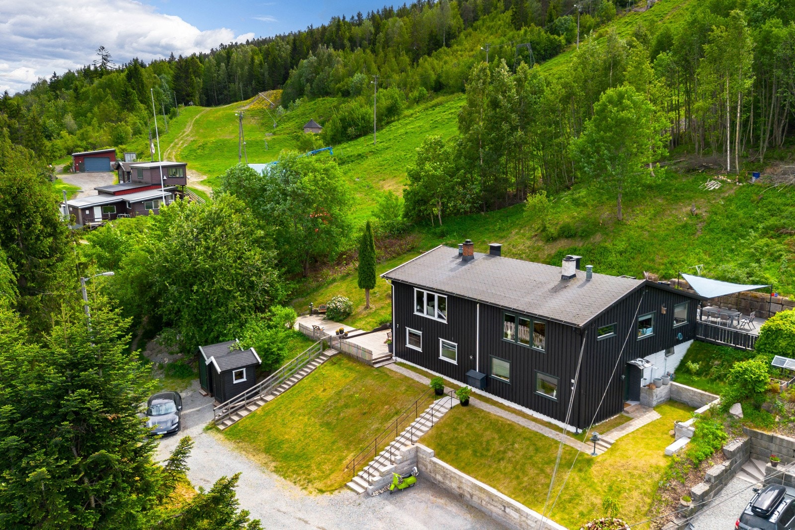 To store terrasser gir gode rammer for hyggelige sommerkvelder og sosiale sammenkomster med venner. Galleribilde