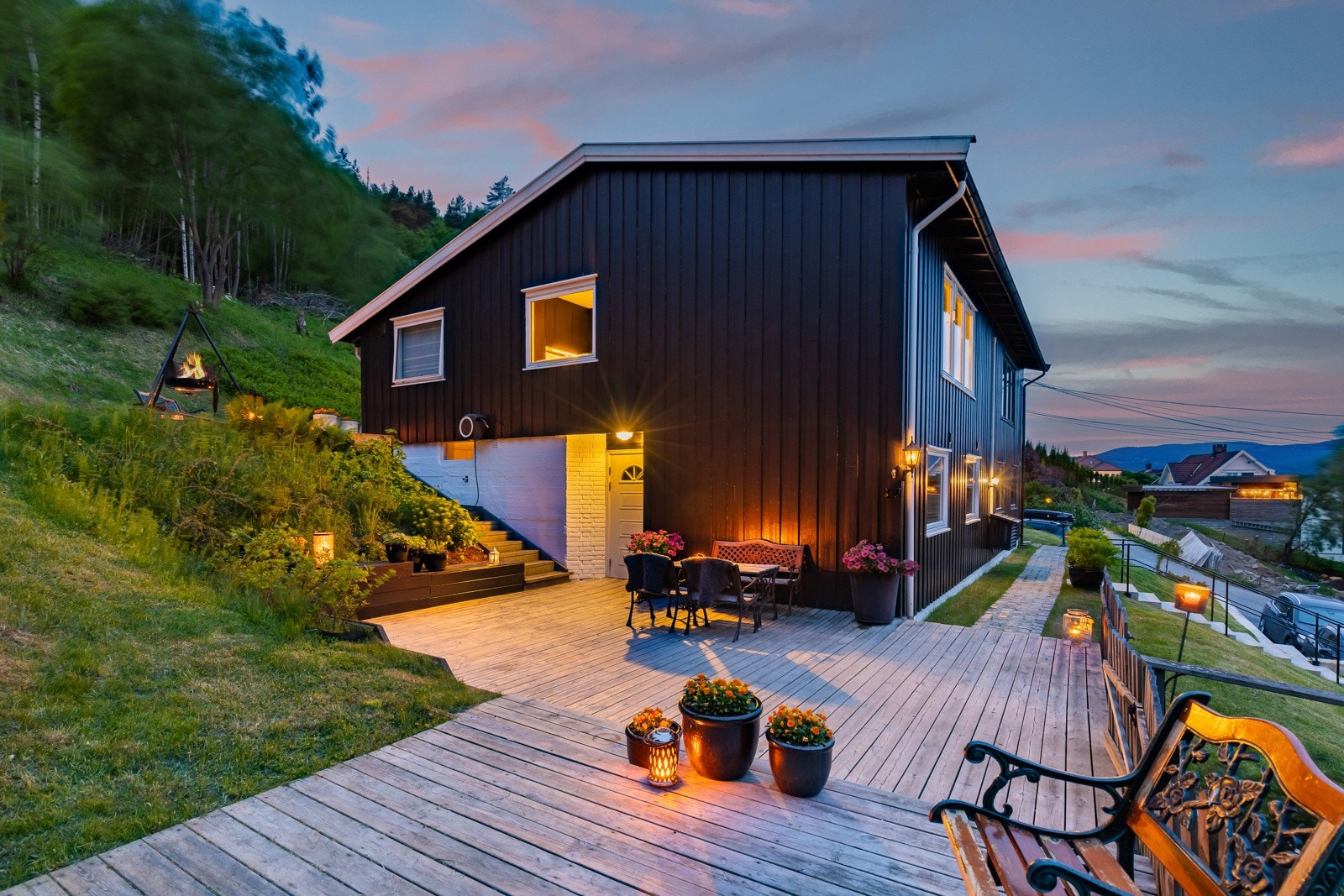 Usjenert beliggenhet med skogen som nærmeste nabo - perfekt for turgåere og naturelskere. Galleribilde