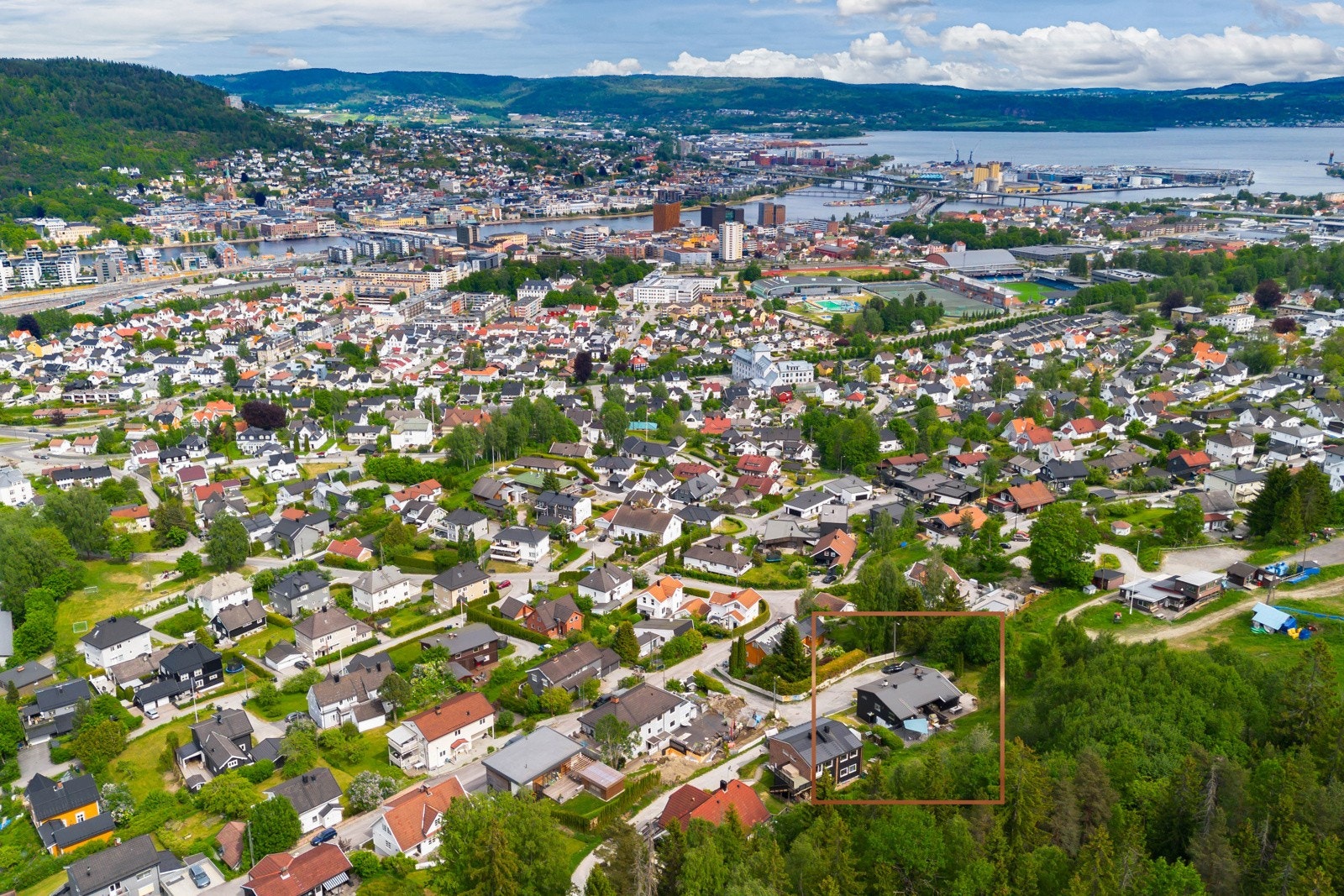 God beliggenhet med kort vei til byens fasiliteter. Galleribilde