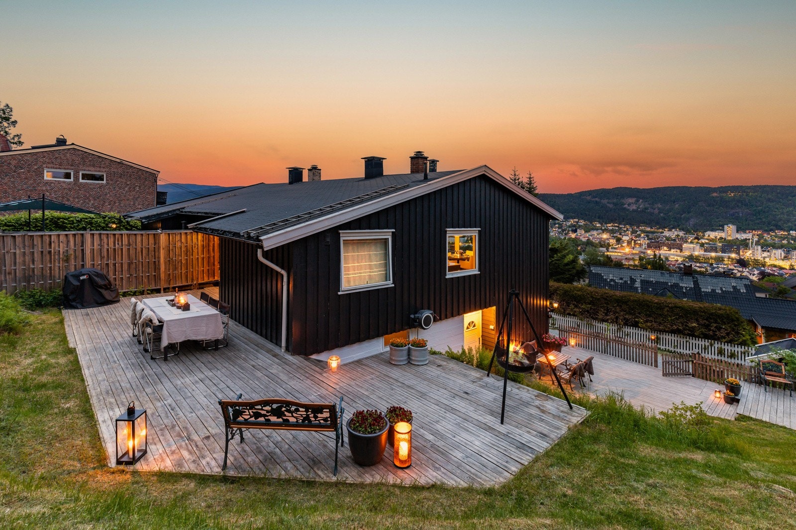 Privatmegleren ved Svein Liavaag har gleden av å presentere Kollenveien 7 Galleribilde