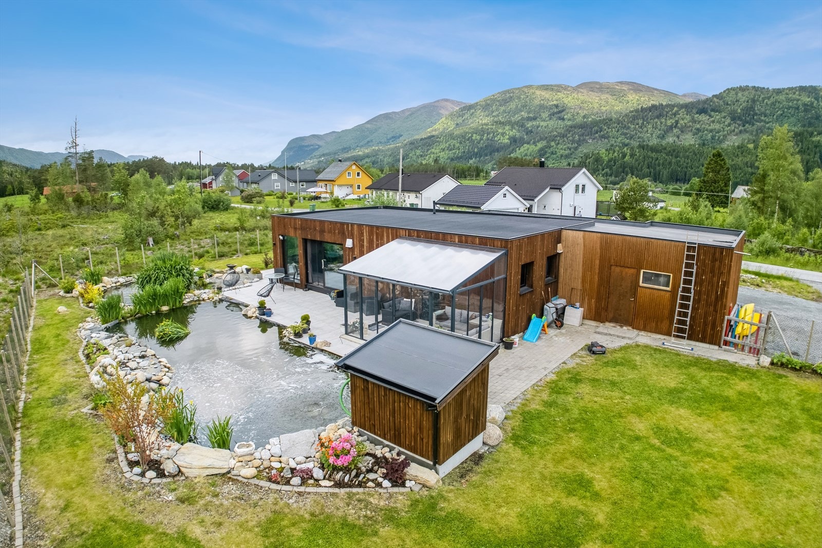 En grønn oase med fine uteområder Galleribilde