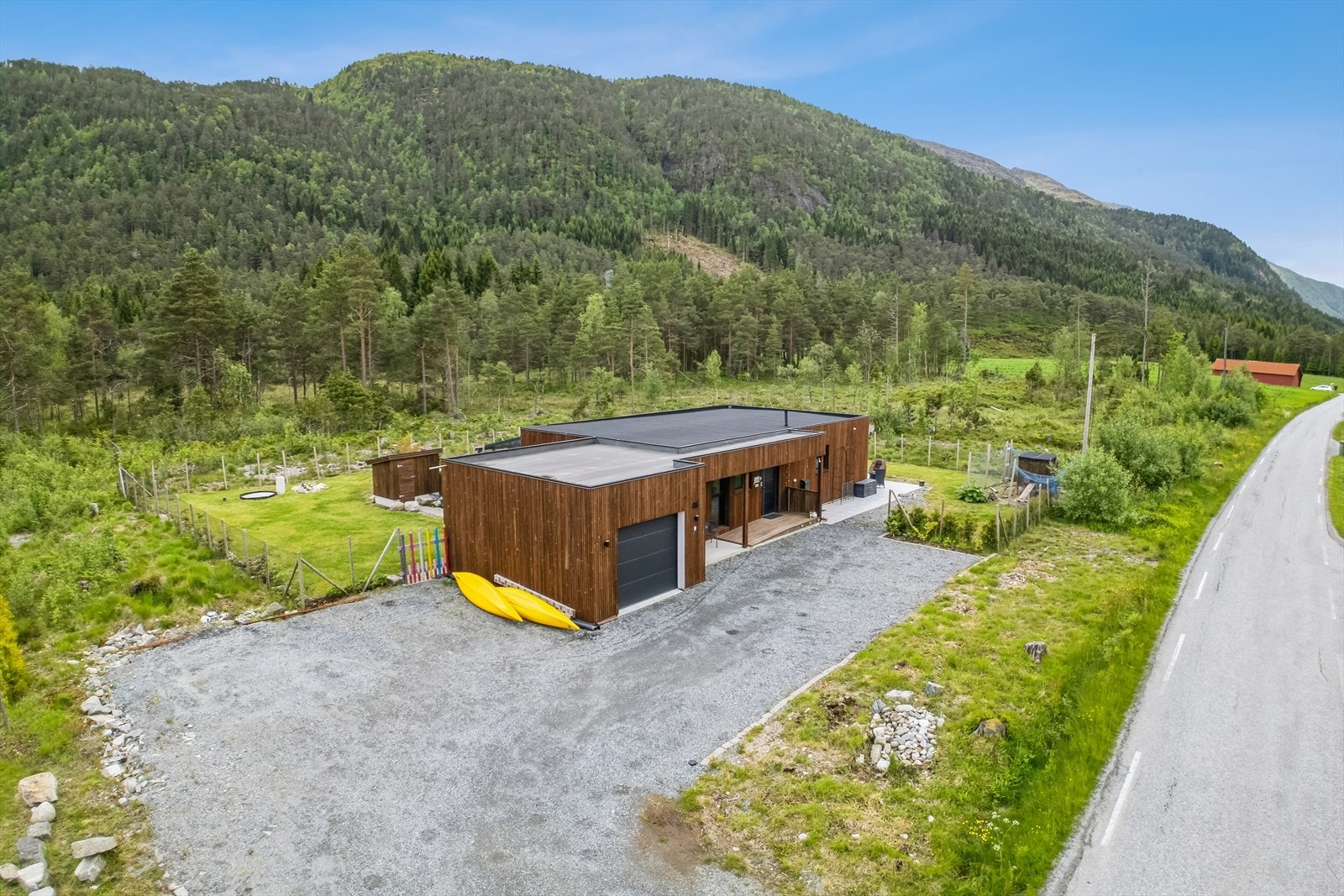 Innflytningsklar enebolig med garasje Galleribilde