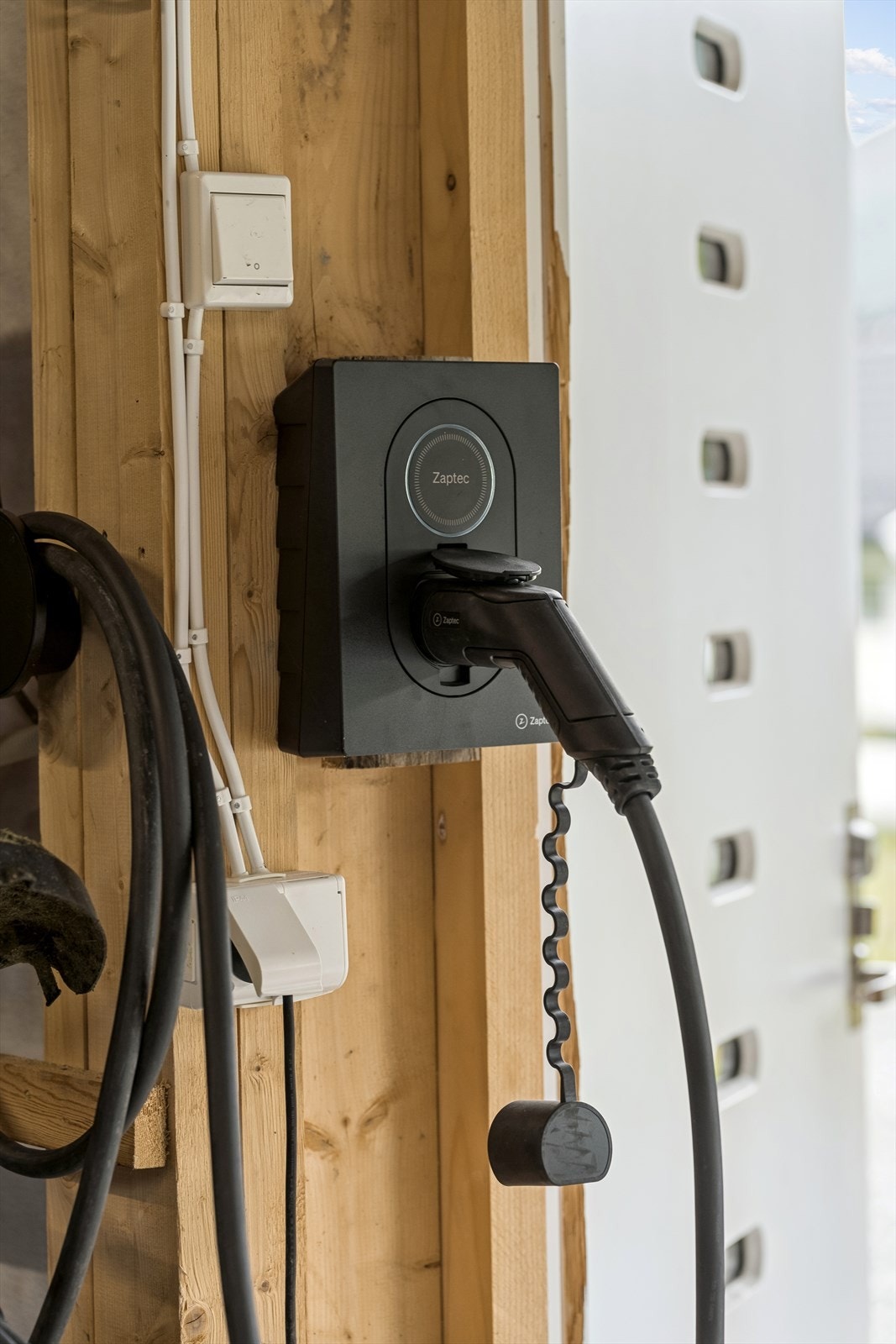 Elbil-lader er installert Galleribilde