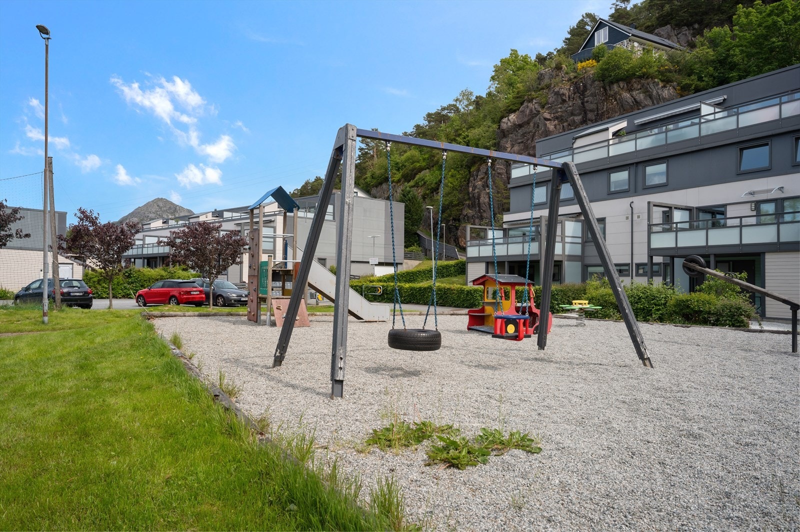 - Full oversikt til lekeplassen - perfekt om du har små barn - Galleribilde