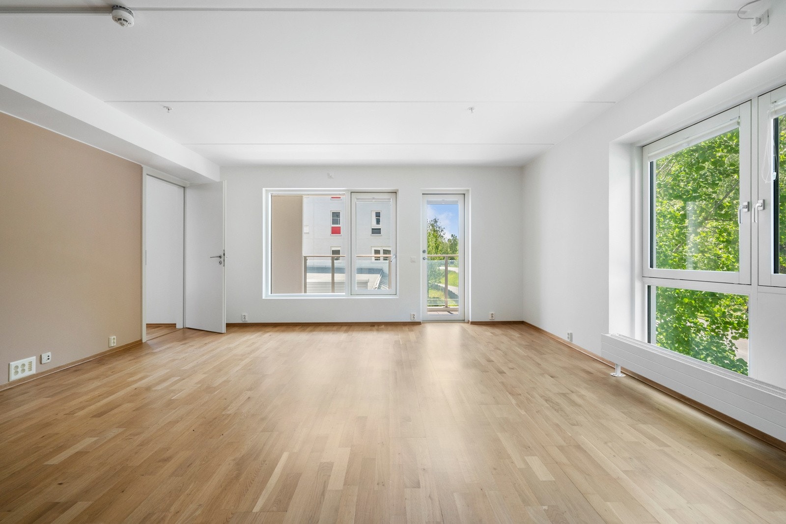 Vannbåren varme med radiatorer i stuen og på soverommene. Galleribilde
