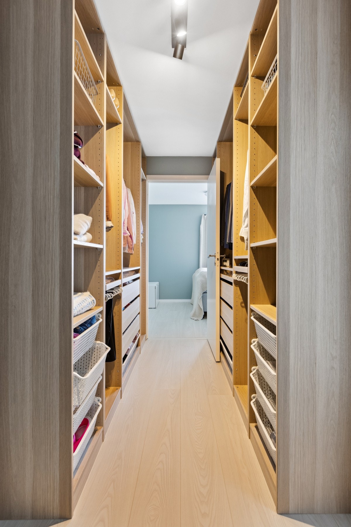 Praktisk med Walk-in med direkte inngang til soverommet. Galleribilde