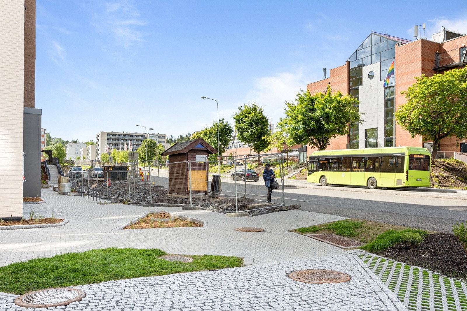 Det er god tilgang til offentlig kommunikasjon rett utenfor boligen Galleribilde