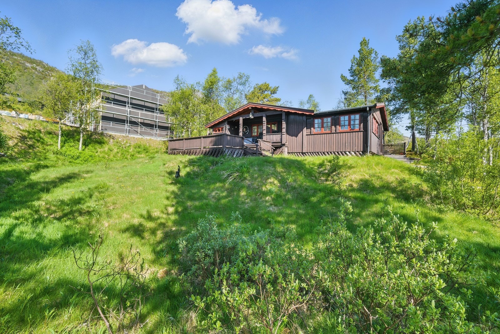 299439_Photo_002.jpg Galleribilde