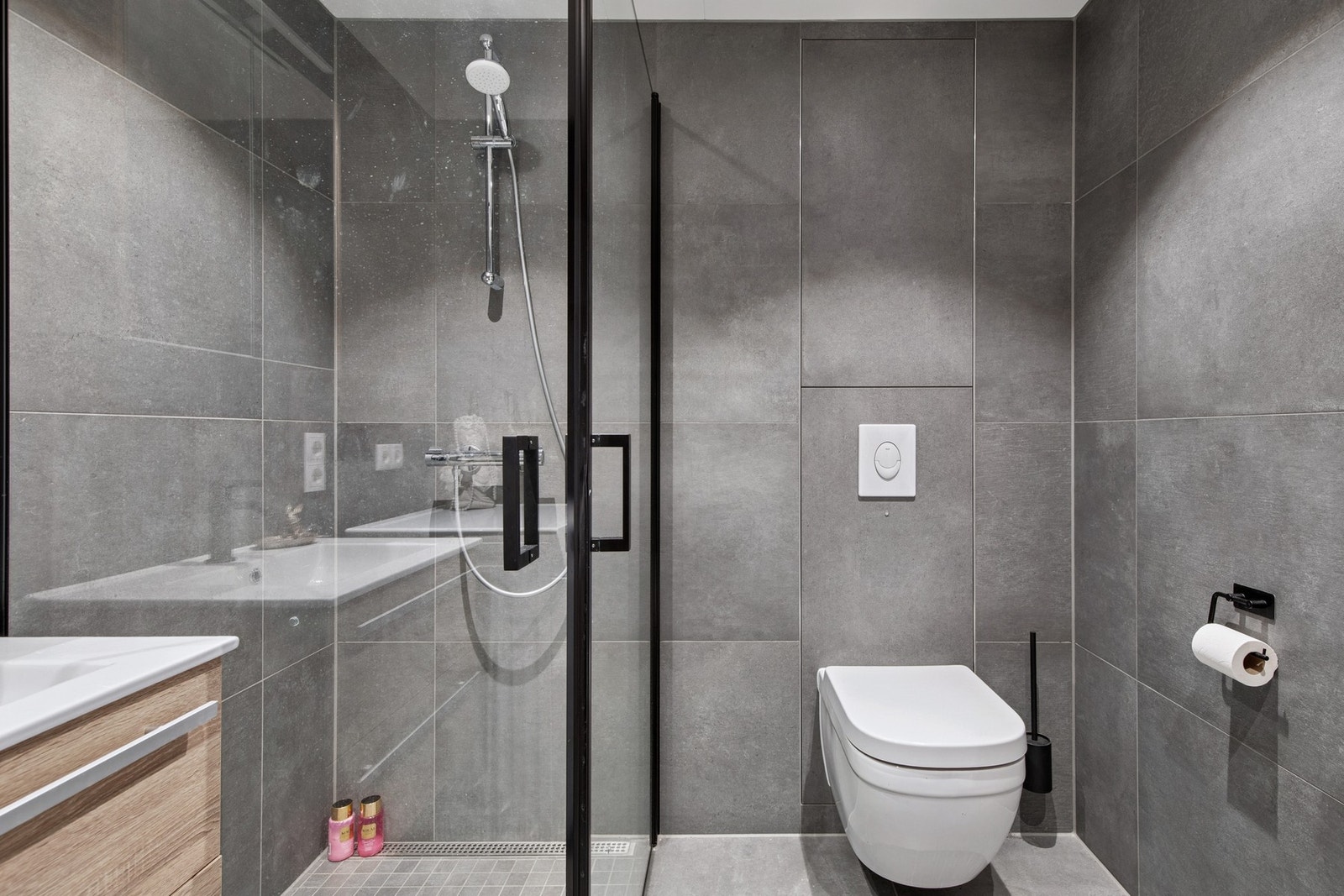 Badet har opplegg for vaskemaskin. Galleribilde