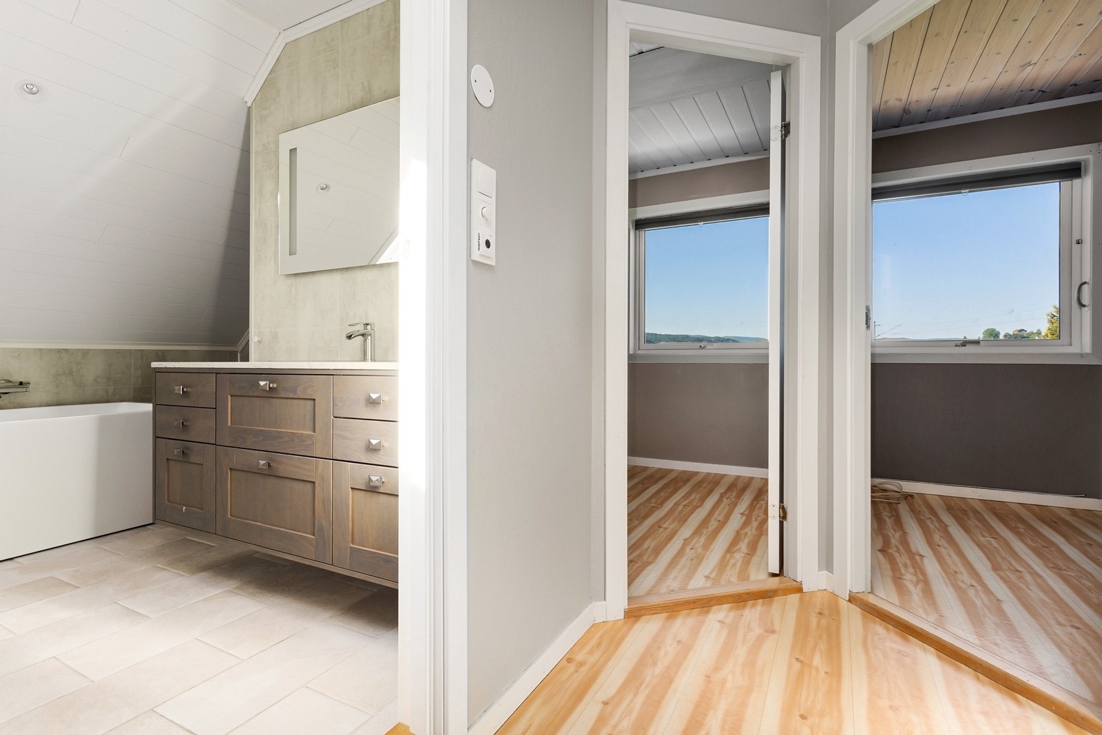 Mellomgang i 2. etasje. Galleribilde