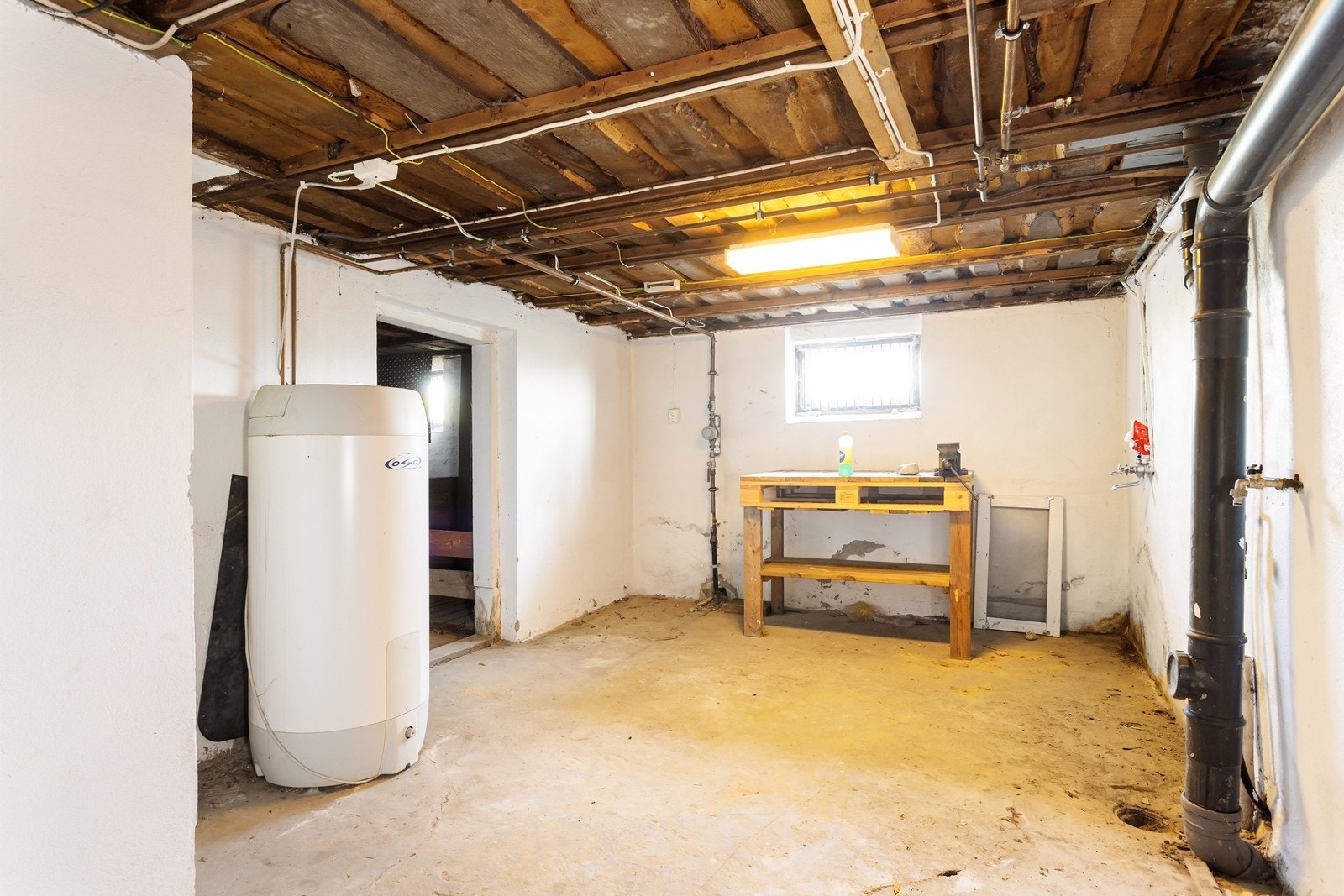 I kjeller er det 3 lagerrom. Galleribilde