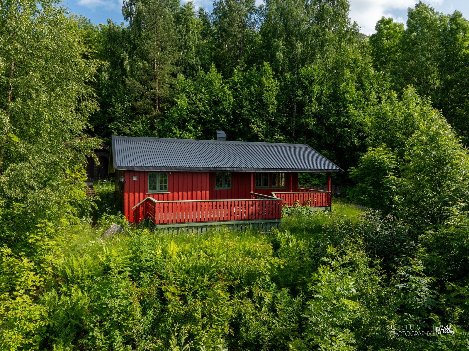 Velkommen til Haugerudveien 94! Legg merke til 360 visning i annonsen (øverst til venstre). Galleribilde