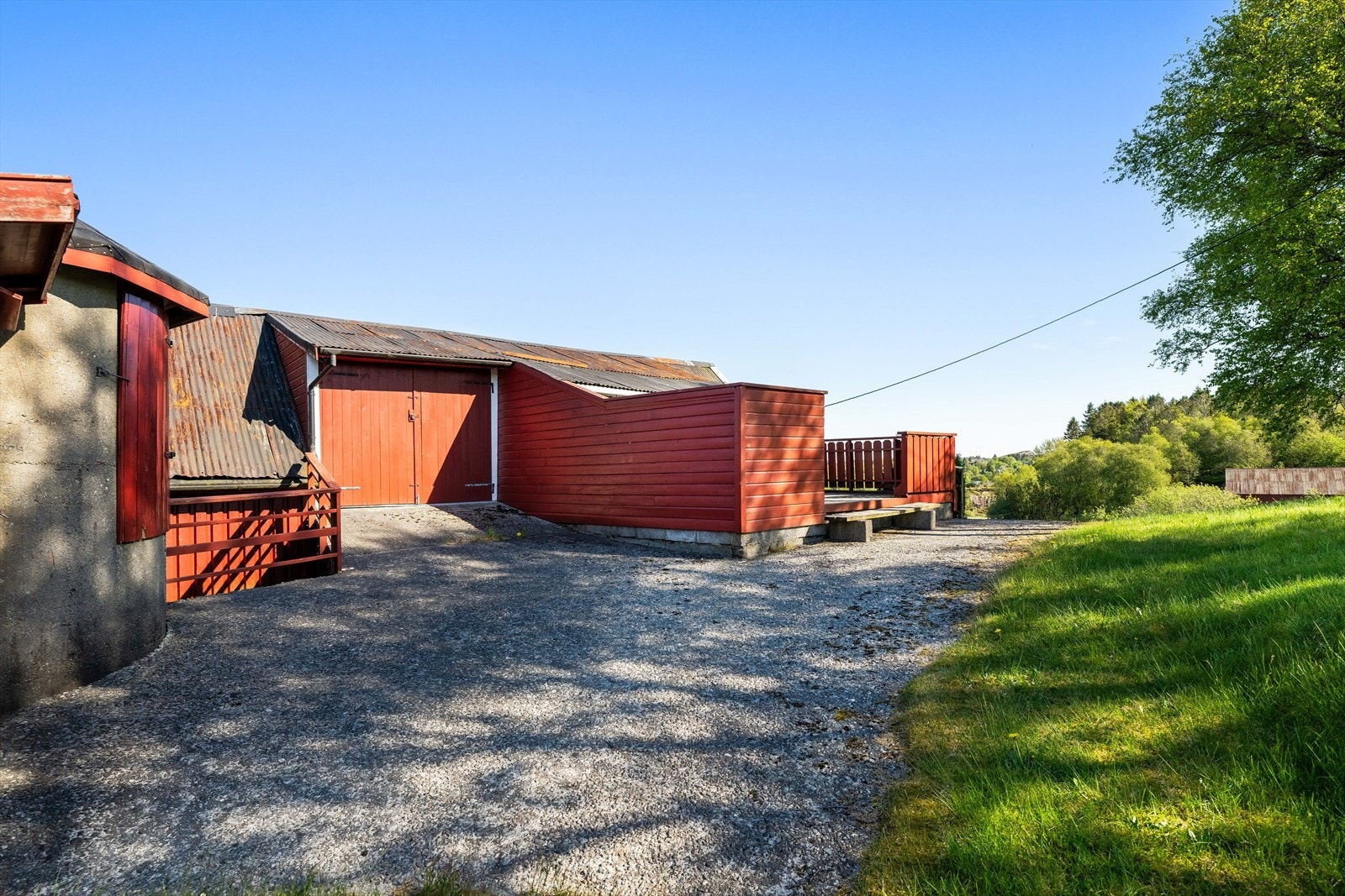 Inngangen til "selskapslokalet" i låvens øverste etasje. Galleribilde