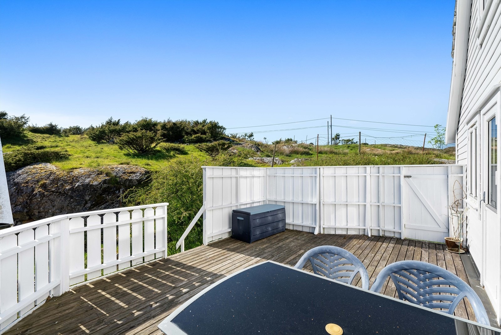 Med sin sørvestvendte beliggenhet er den meget solrik. Galleribilde