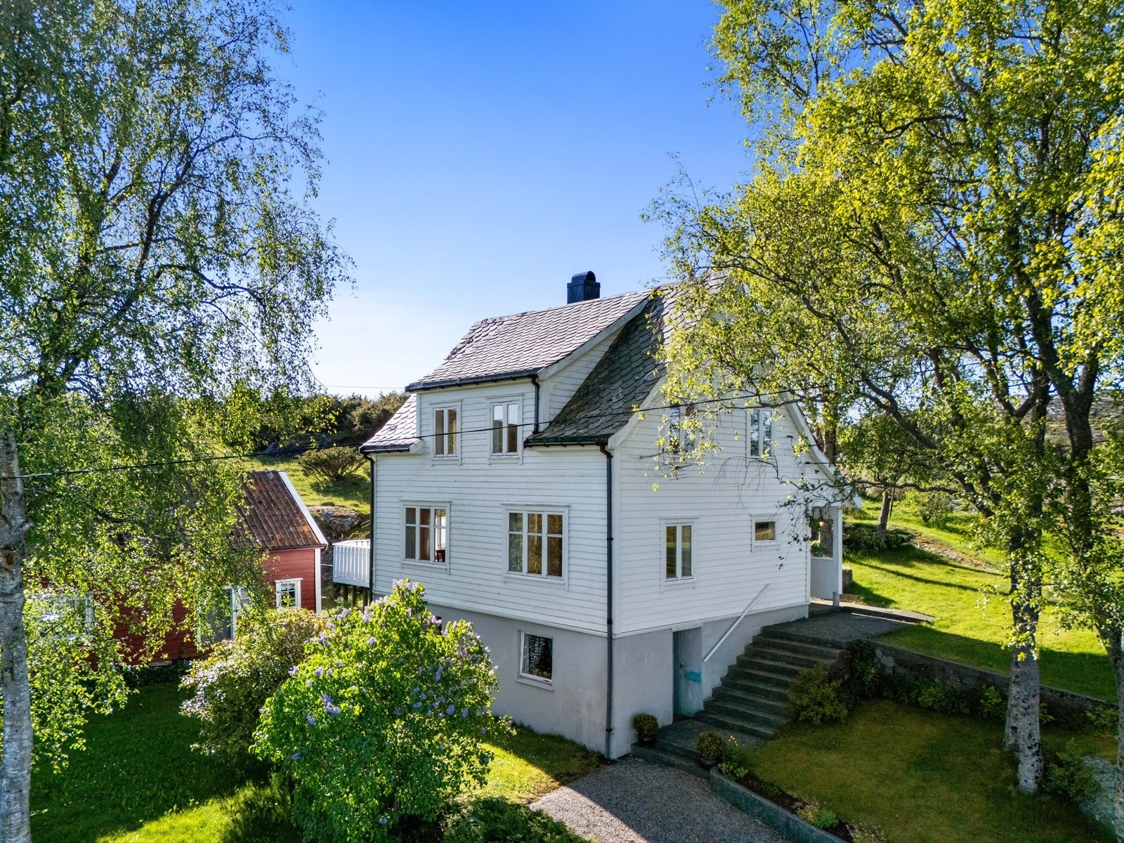 Nordre Nesvegen 103 presentert av Dag Erik Fotland. EiendomsMegler 1. Galleribilde