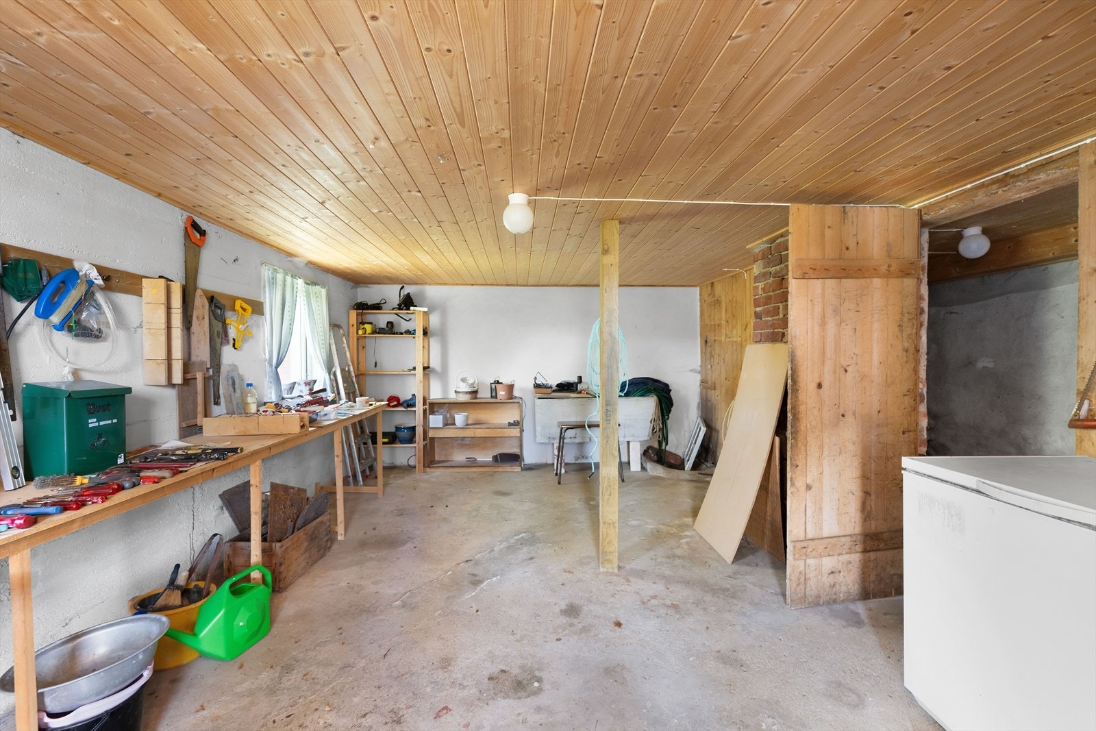 Underetasjen har inngang fra gårdsplassen. Galleribilde