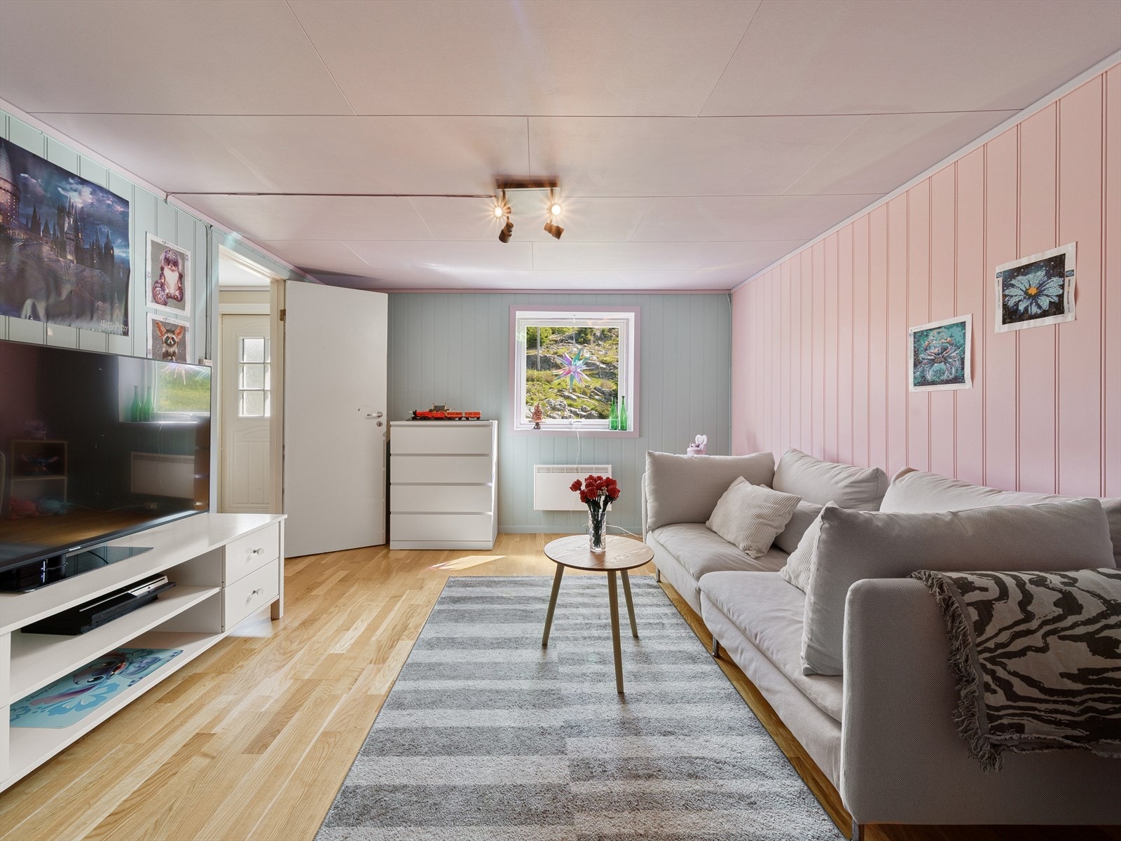 Soverommet er målt til ca. 20 kvm og er av god størrelse. Galleribilde