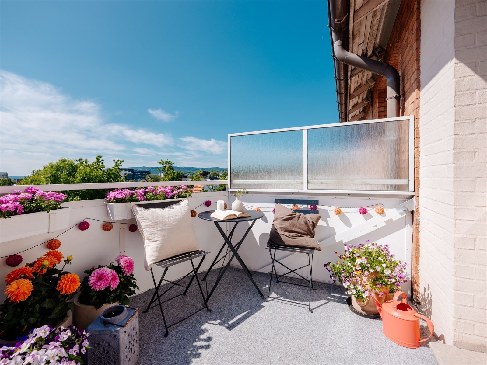 Fra stuen er det utgang til en herlig vestvendt balkong på ca. 6 m². Galleribilde