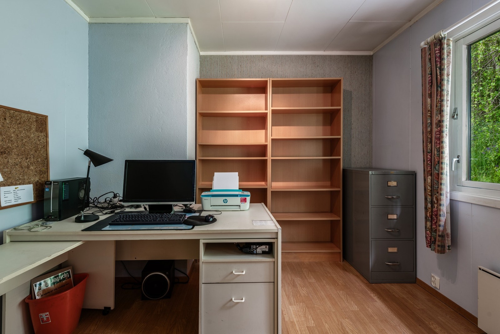 1. etasjens tredje soverom, i dag brukt til kontor Galleribilde