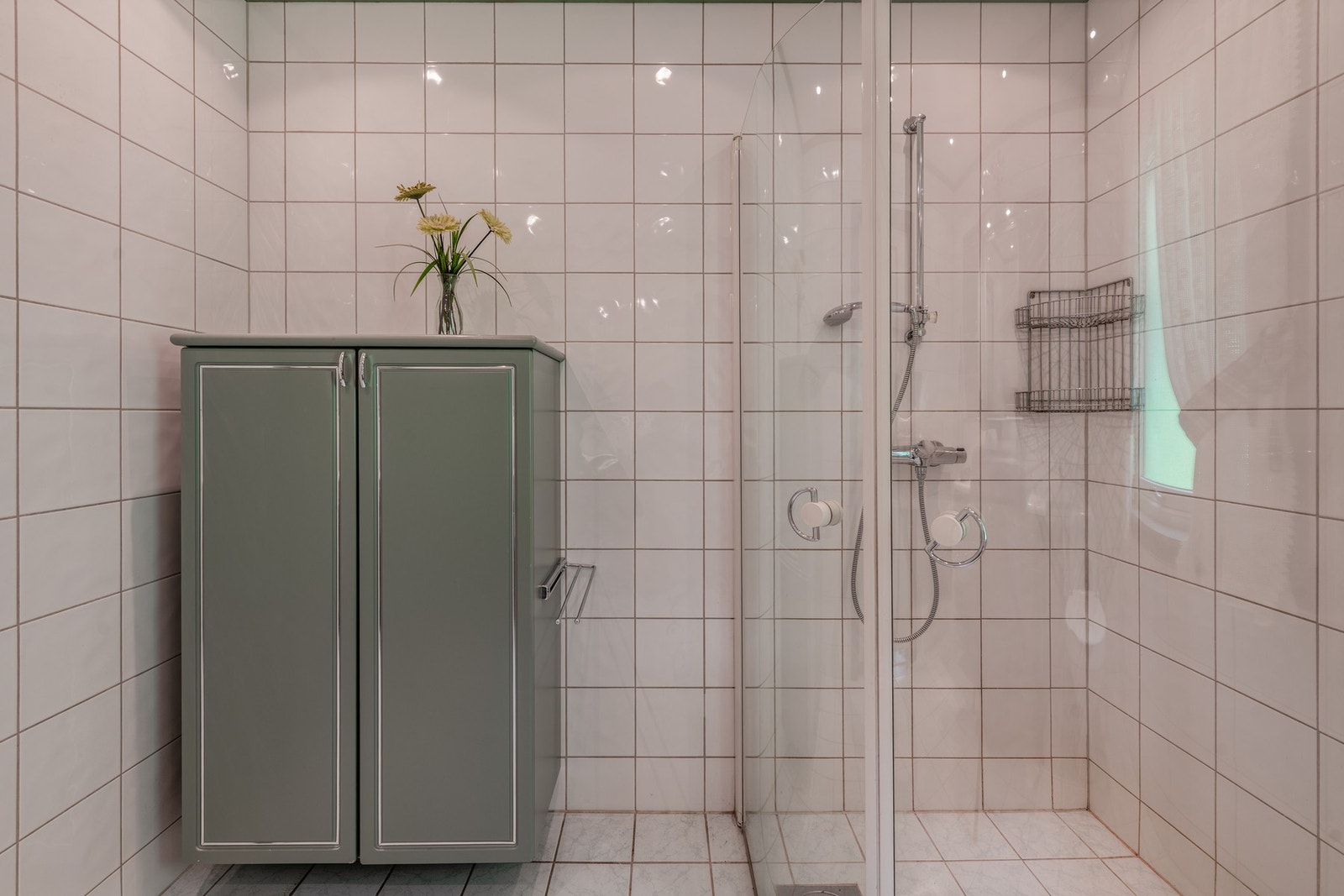 God plass til oppbevaring og skap Galleribilde