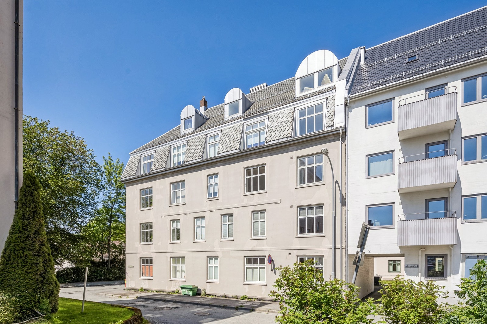 Leiligheten har en svært attraktiv og sentral beliggenhet i det populære Elgeseter-området, rett sør for Trondheim sentrum. Galleribilde