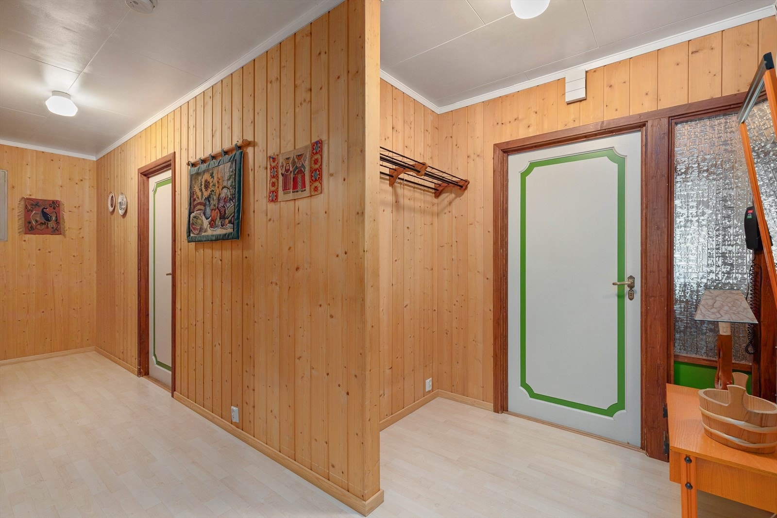 Sjølvom eigedomen i utgangspunktet er ein heilårsbustad - kan den også nyttast som fritidsbustad - noko som både plasseringen og standarden samsvarar til. Galleribilde