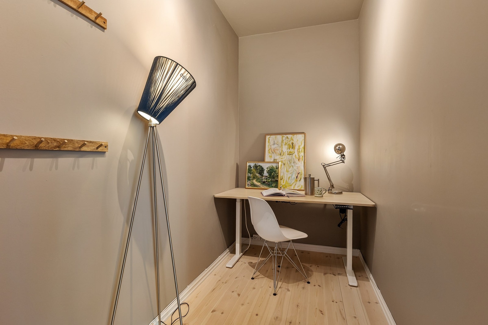 Her har du også muligheten til å lage din walk-in drømme-garderobe, med plass til rikelig med oppbevaring. Galleribilde