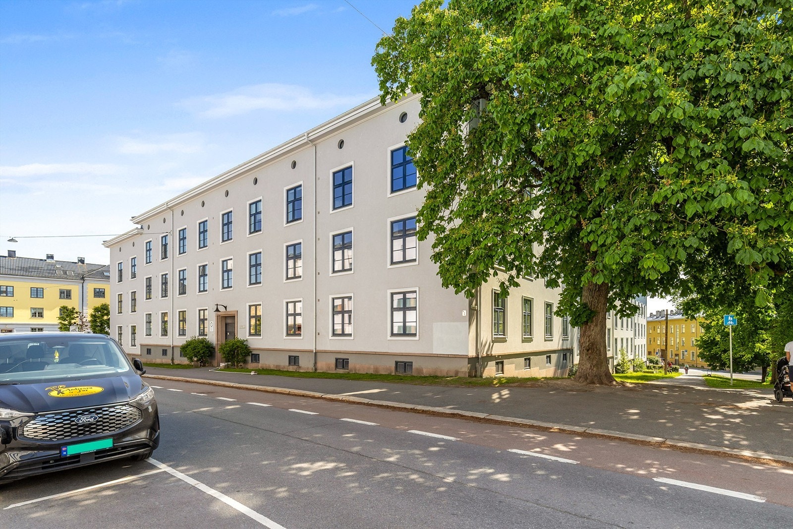 Leiligheten er beliggende sentralt på Torshov, med umiddelbar nærhet til alt du har behov for i hverdagen. Galleribilde