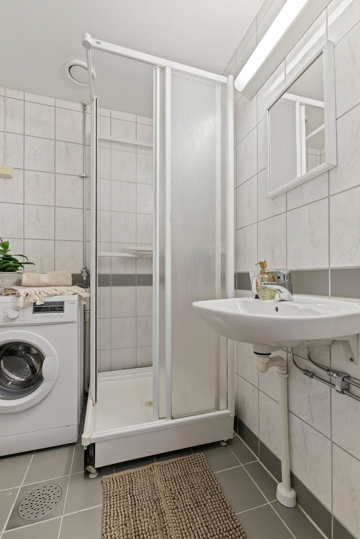 Badet ble sist tatt i 2003/2004 i regi av sameiet. Galleribilde