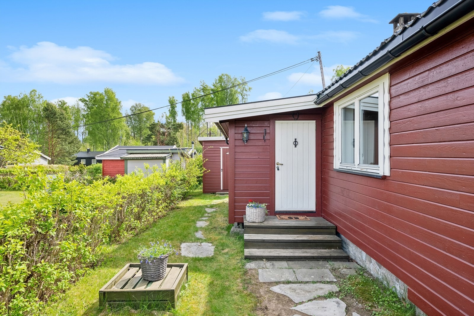 Inngangspartiet er velholdt og skaper et godt førsteinntrykk av hytta. Galleribilde