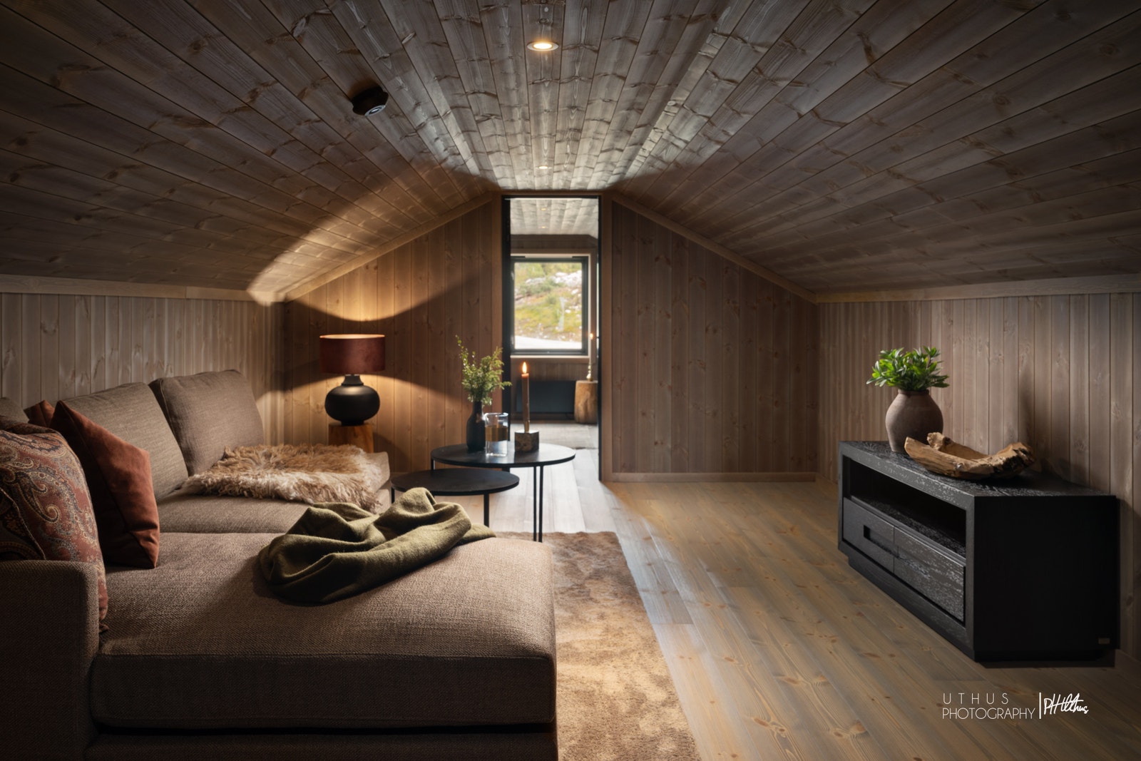 Stor hemsstue med 189cm takhøyde i midten Galleribilde