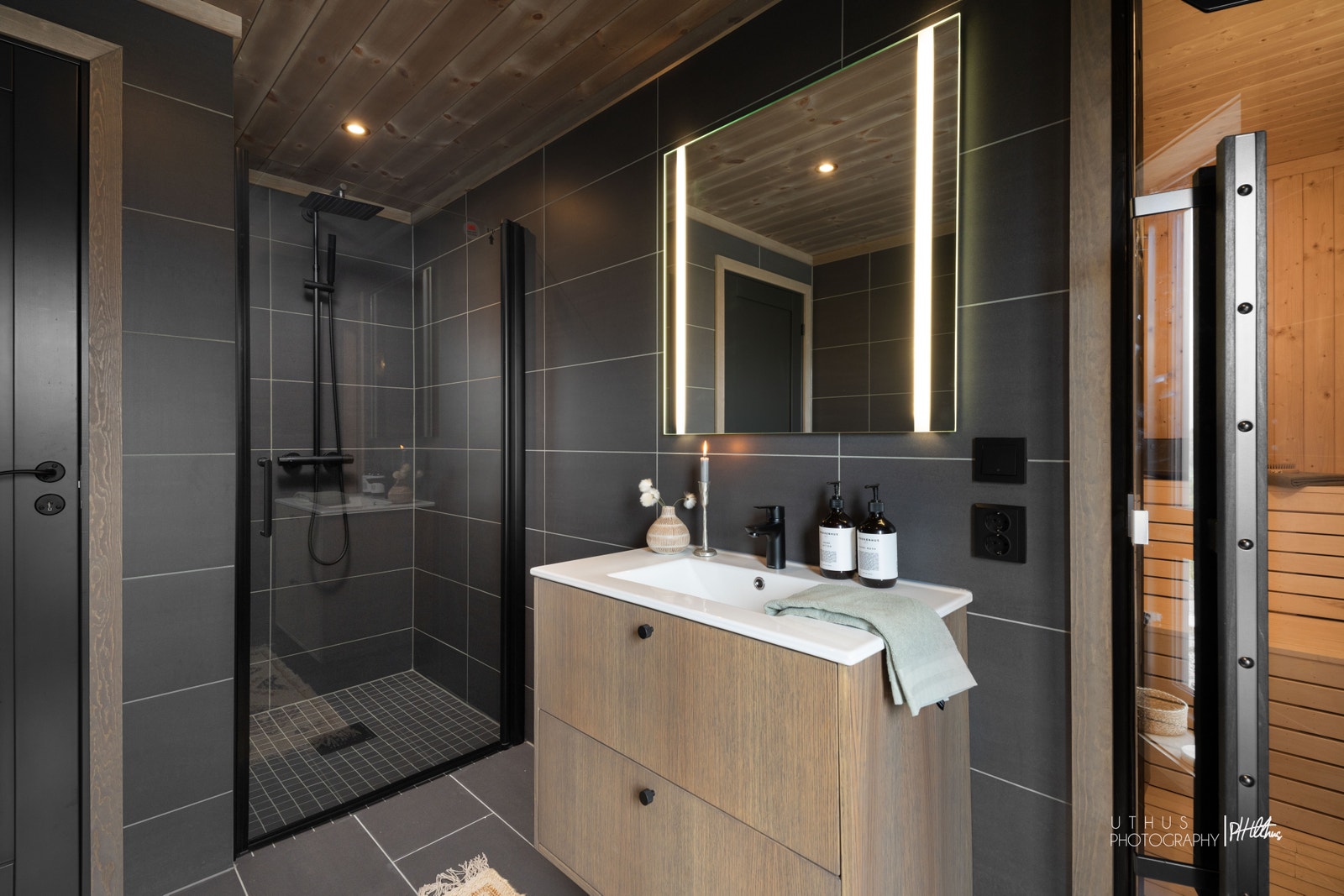 Hovedbadet er tilknyttet badstuen Galleribilde