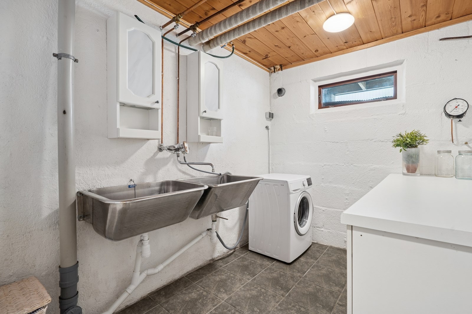 Fra vaskerommet i underetasjen. Galleribilde