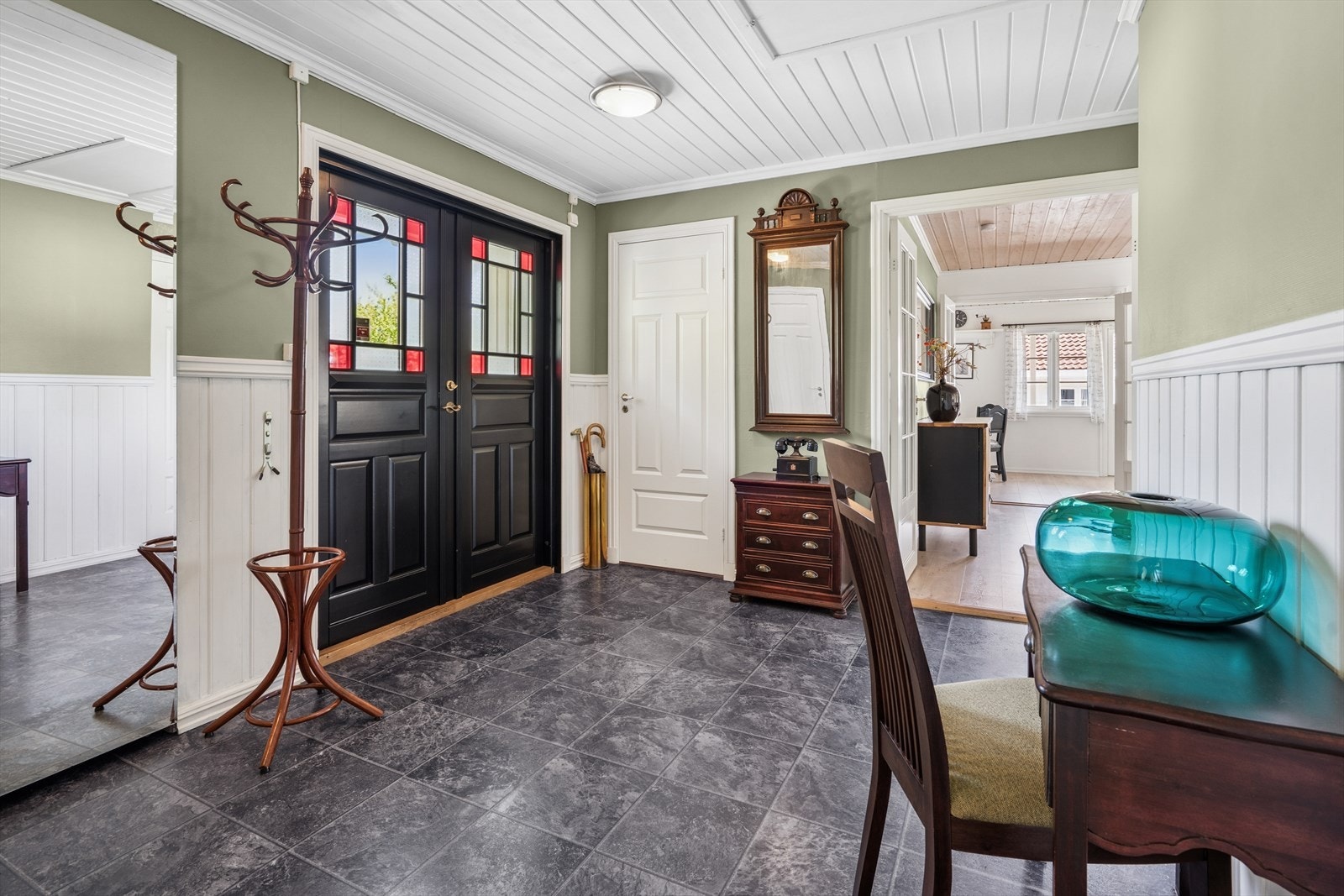 Gode muligheter for oppbevaring av klær. Galleribilde