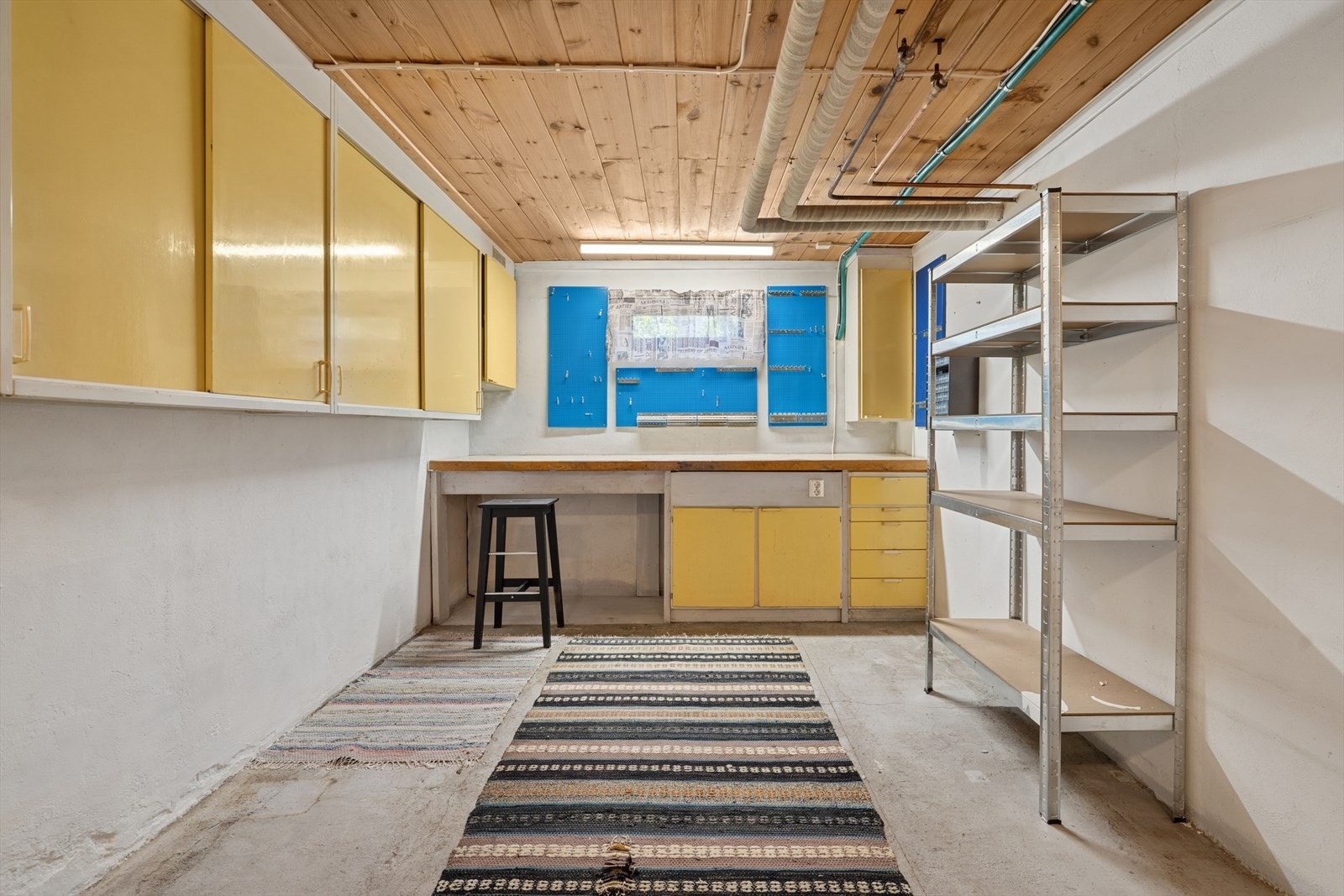 Det er bra med bod plass i kjelleren. Galleribilde