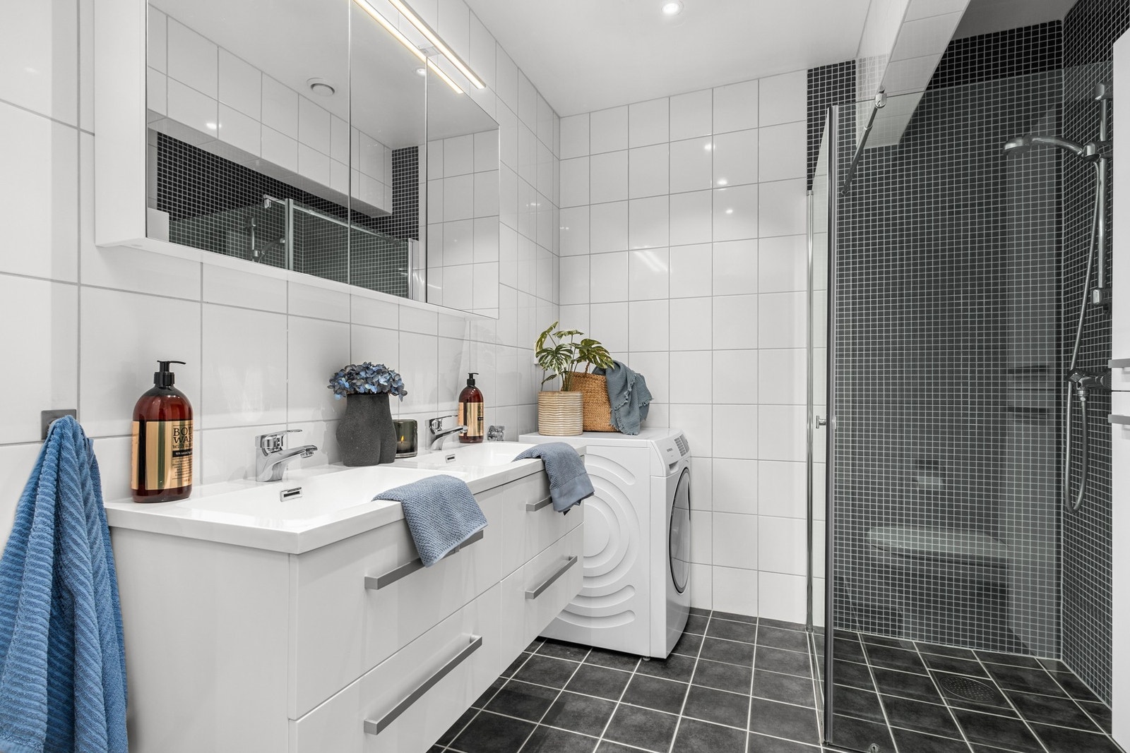 Romslig bad på 5 kvm. Galleribilde