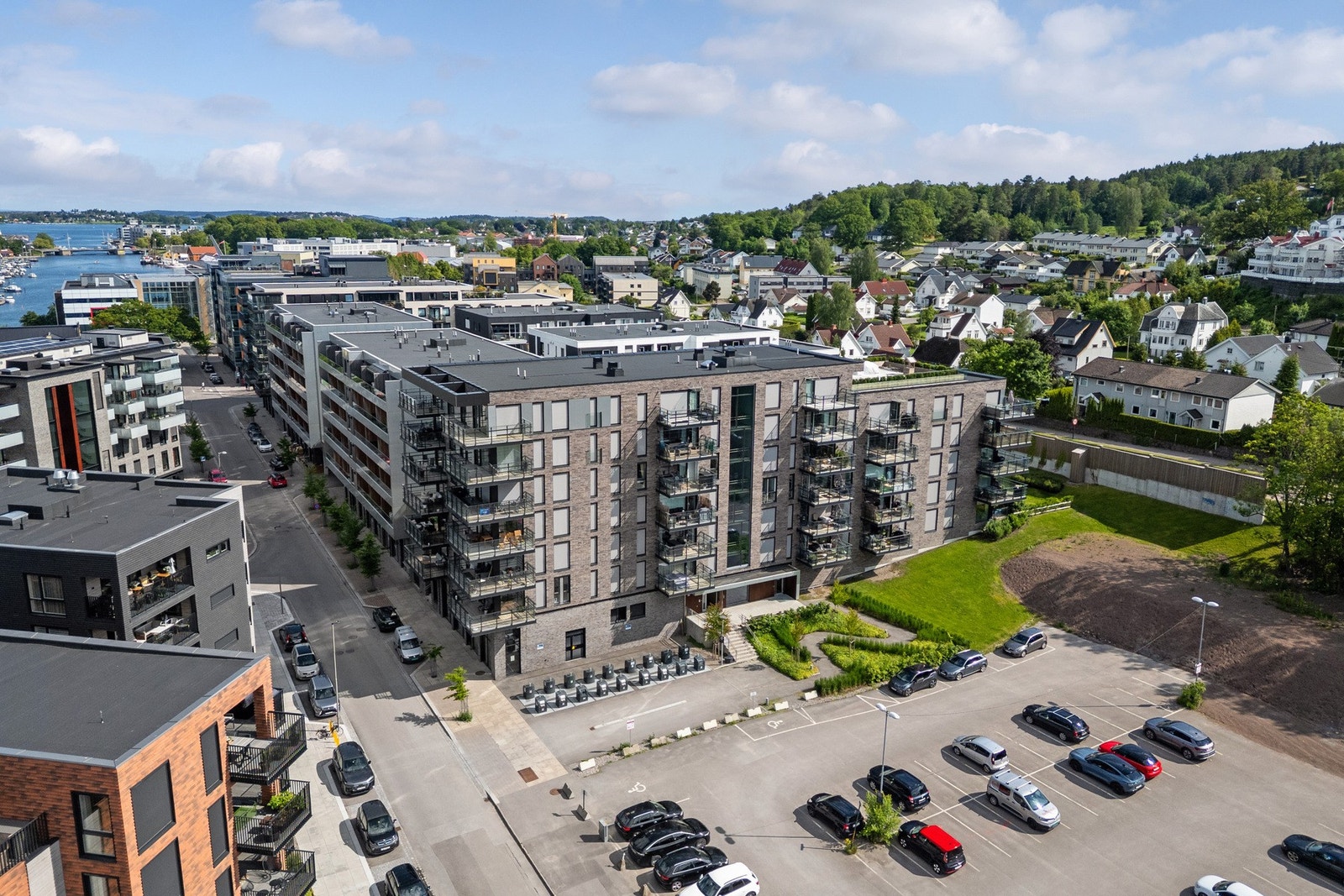 Området er under utbygging og fremstår som en perle med gangavstand til bykjernen, så vel som nærhet til den vakre skjærgården. Galleribilde