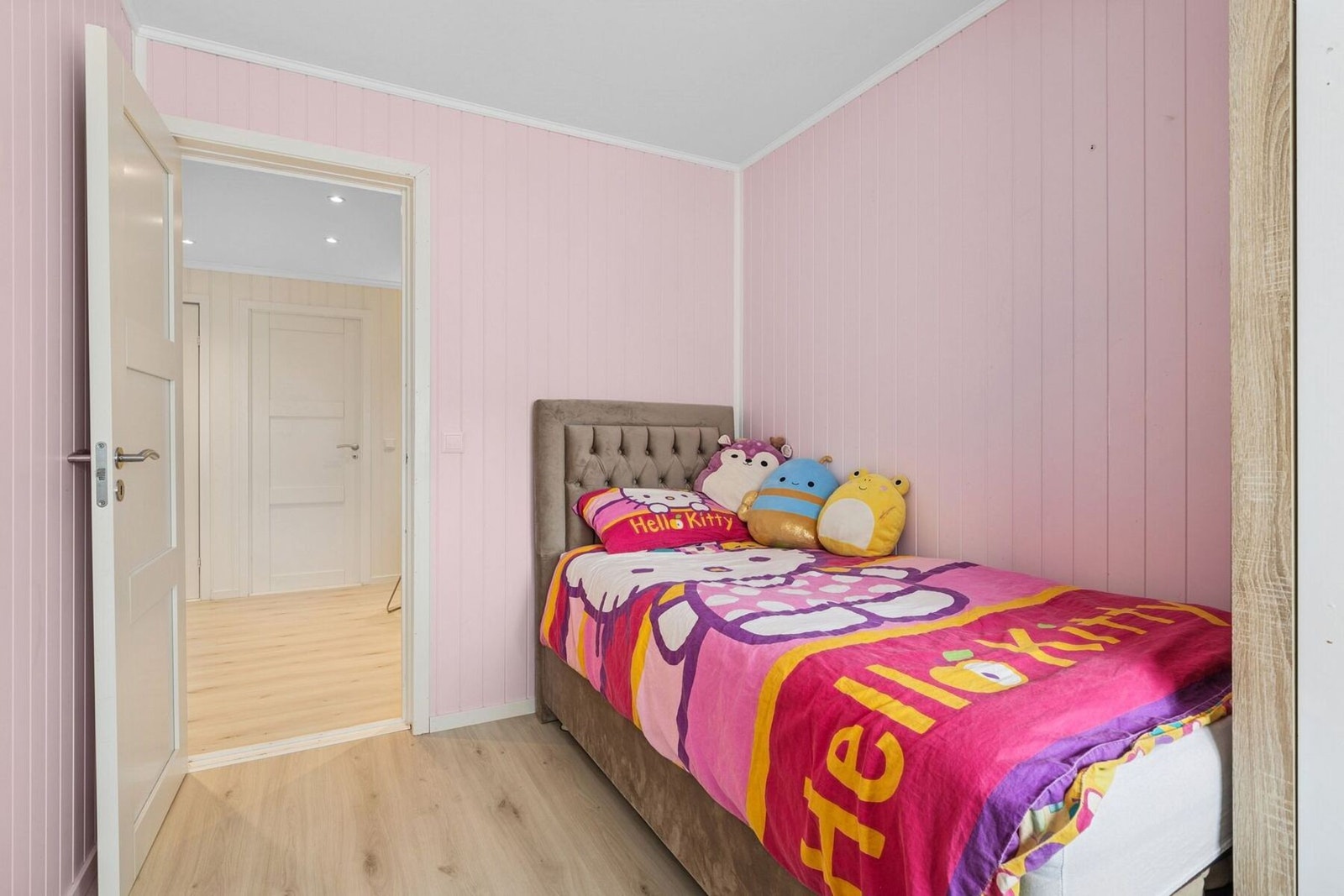 De ekstra soverommene har gode størrelser og plass til både seng og garderobeksap Galleribilde