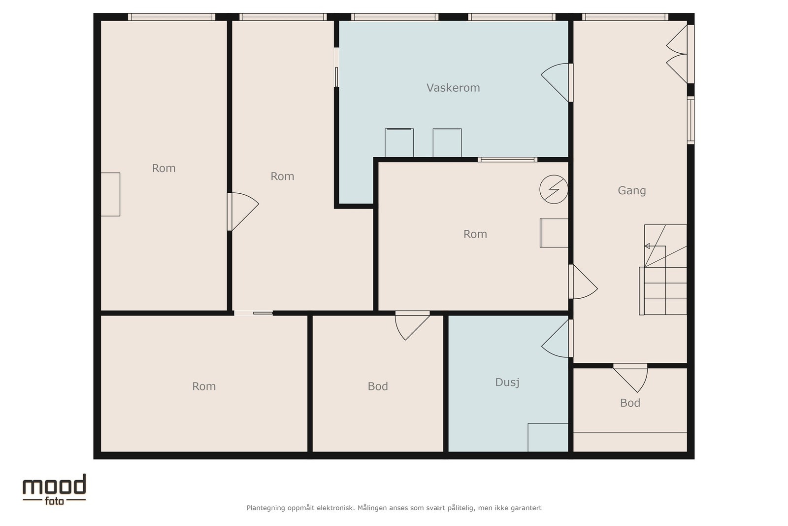 Plantegning kjeller. Kjeller måler i sin helhet 111 m² og har rikelig med rom for oppbevaring. Galleribilde