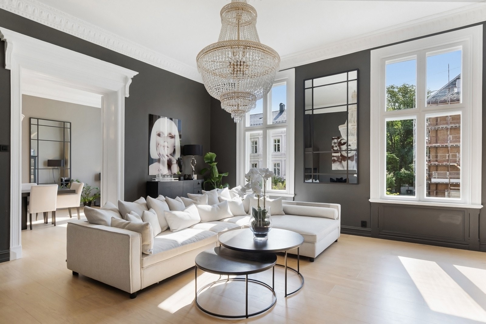 Stor og klassisk selveierleilighet med en fantastisk beliggenhet i Oscars gate. Galleribilde