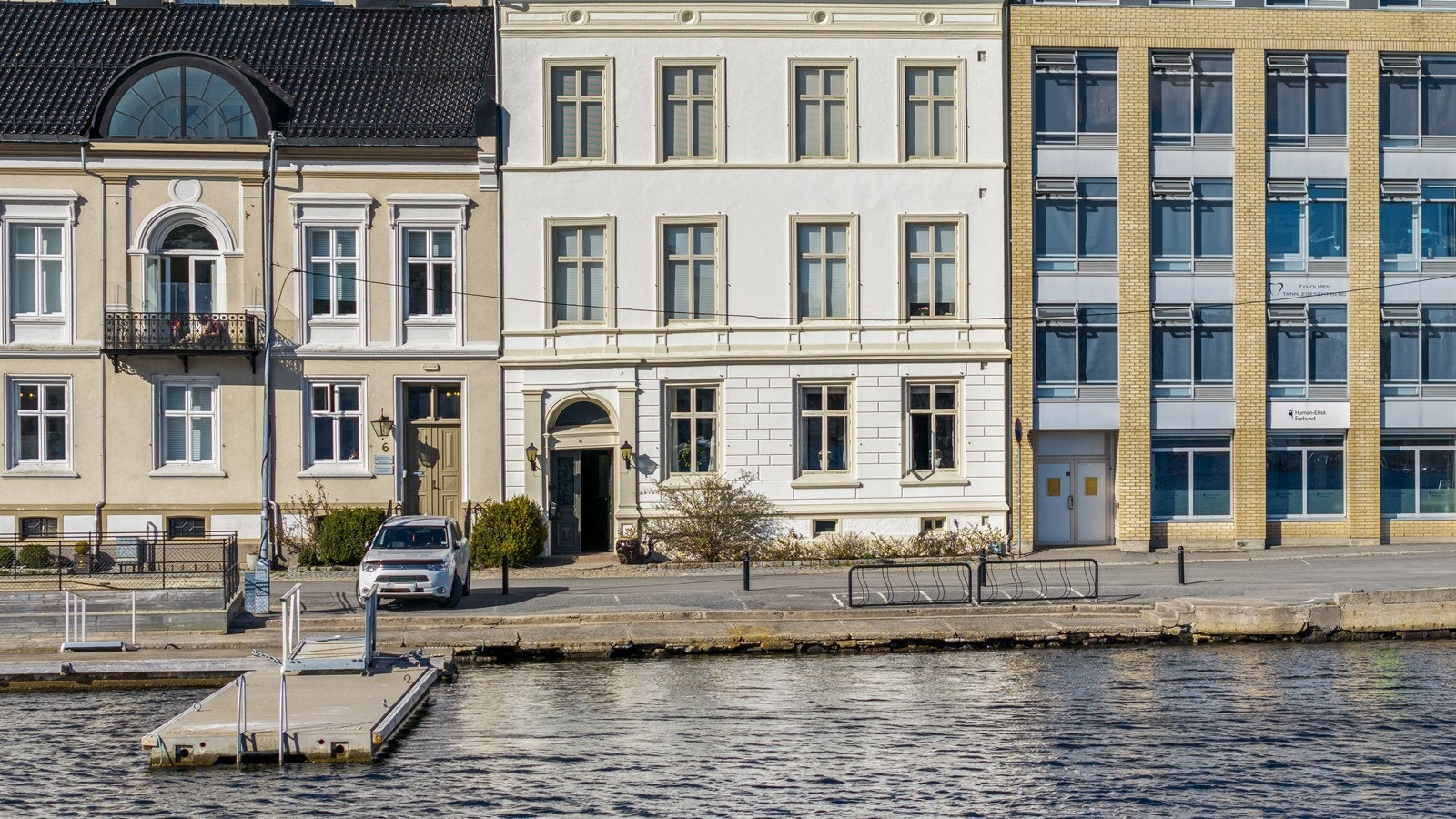 Morgenbadet kan man ta rett utenfor inngangsdøren! Galleribilde