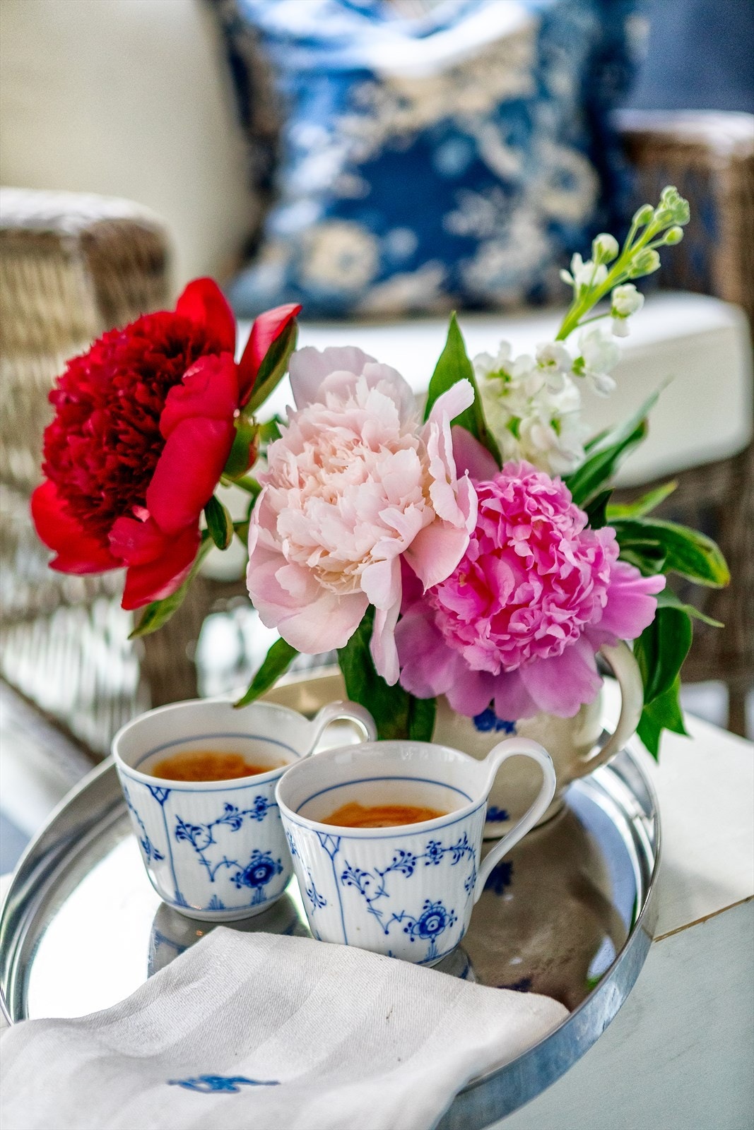 Terrassen i bakgården er et hyggelig oppholdssted på sommertid. Galleribilde