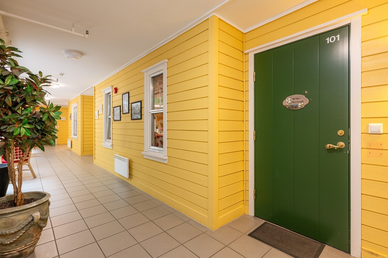 Leiligheten har fin og enkel adkomst i 1.etg. Galleribilde
