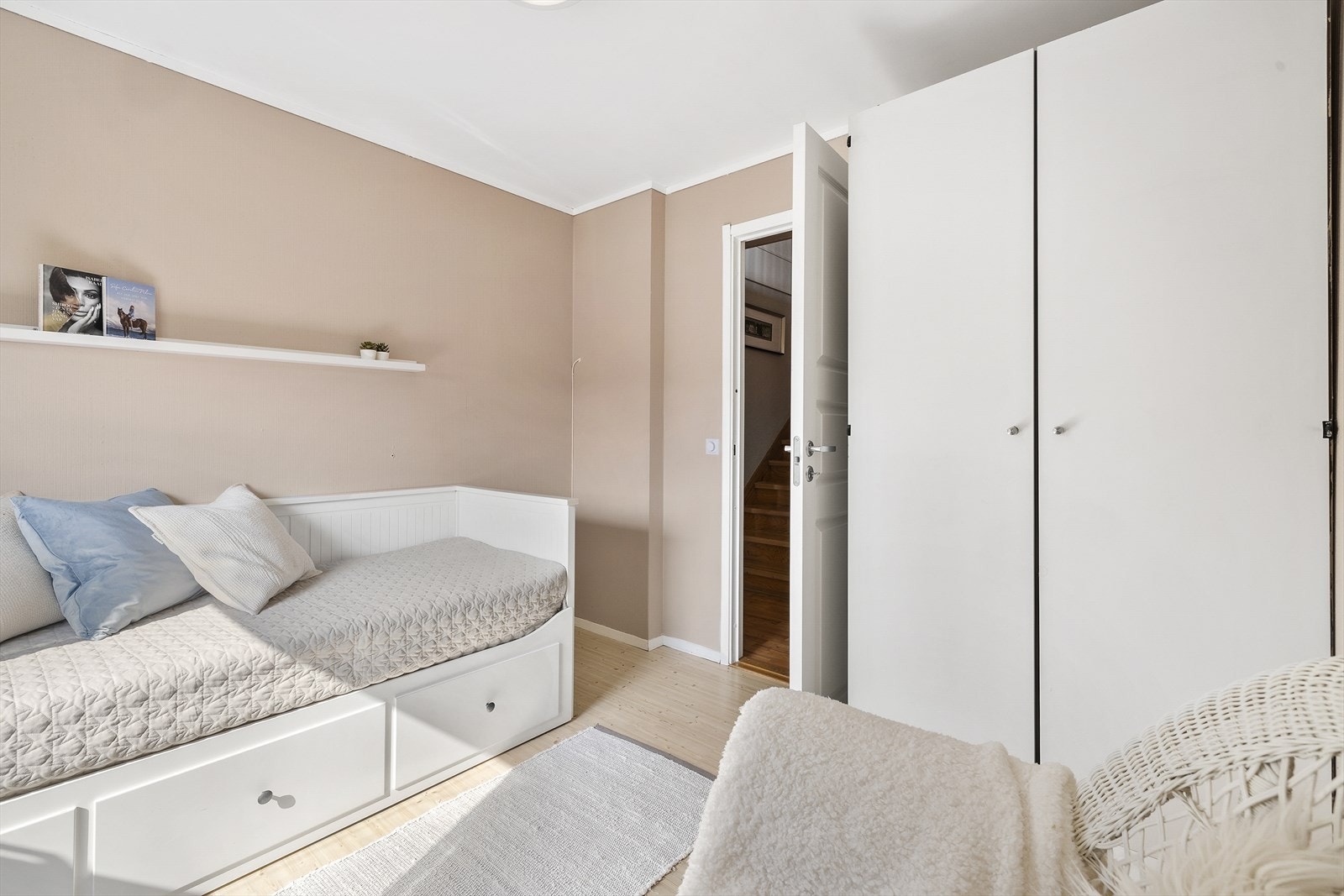 Her også plass til garderobeskap. Galleribilde
