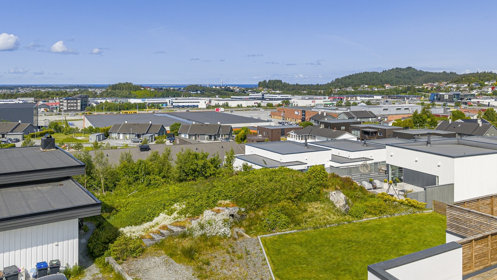Tomten er regulert til boligformål Galleribilde